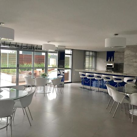 Estudio Moderno Com Linda Vista Para A Serra Куритиба Экстерьер фото