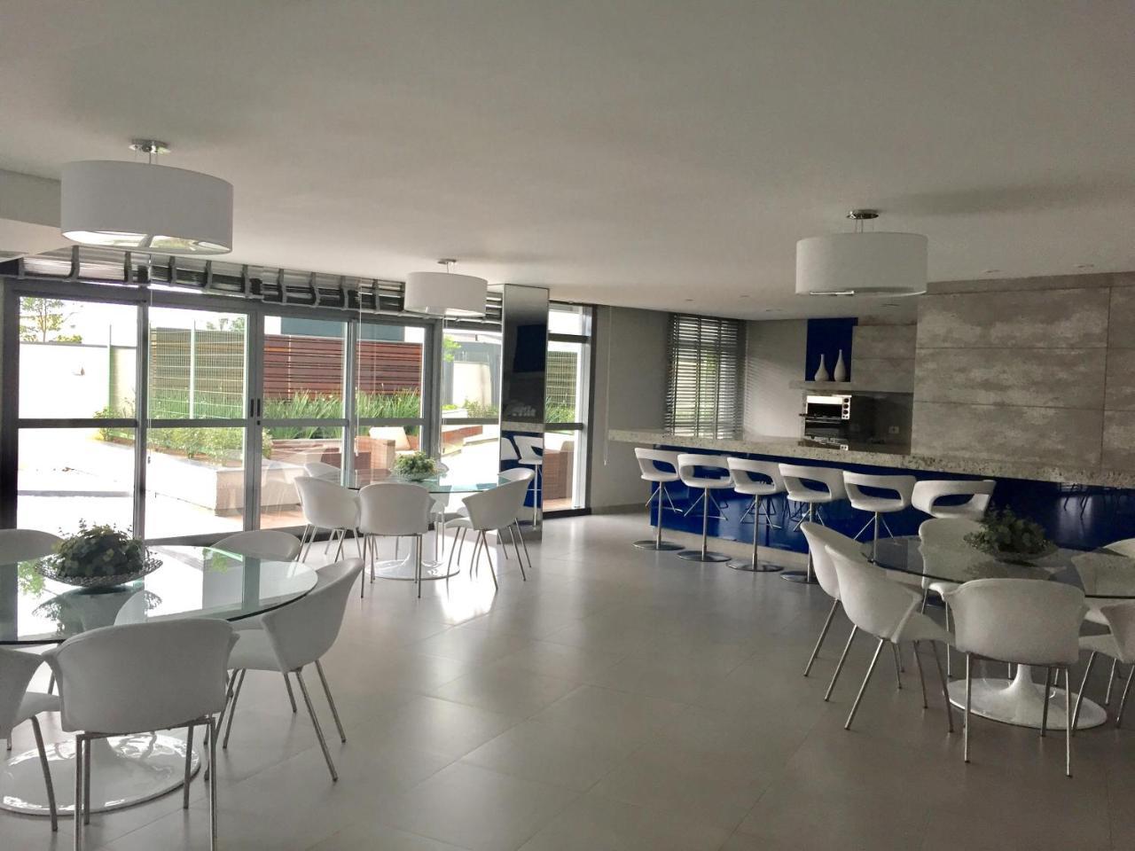 Estudio Moderno Com Linda Vista Para A Serra Куритиба Экстерьер фото